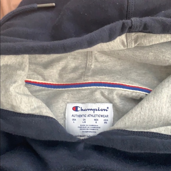Champion large men’s/woman’s hoodie - Picture 2 of 2